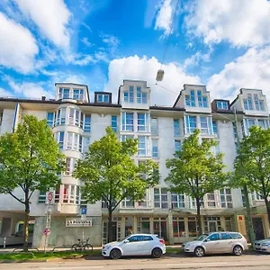 **** Hotel Leonardo West Germania